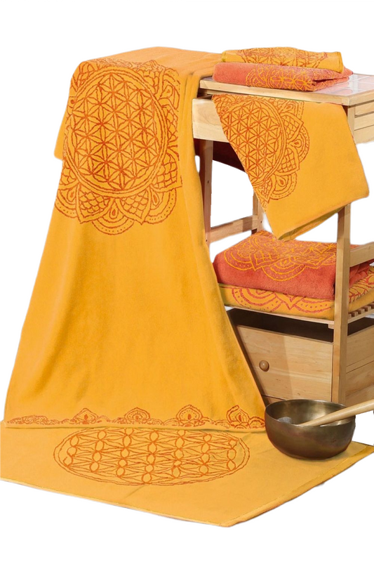 Fengshui terry towel - sun salutation/coral